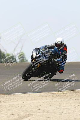 media/Sep-20-2025-TrackDaz (Sat) [[27f0cde673]]/B Group/1120am (Turn 2)/